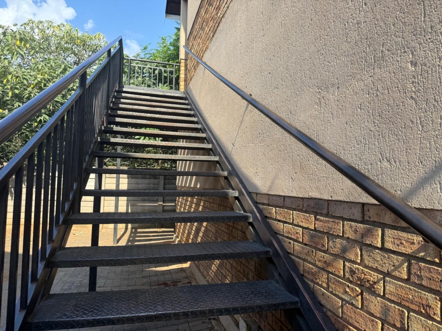 2 Bedroom Property for Sale in Rustenburg Central North West